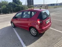 Usado Mercedes A160 Elegance 82 CV (60 kW) 2009 Rojo Utilitario