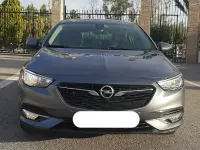 Usado Opel Insignia Selective 136 CV (100 kW) 2017 Gris Berlina