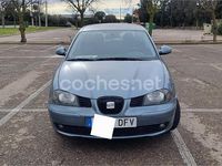 Usado Seat Ibiza 100 CV (73 kW) 2005 Gris / plata Berlina