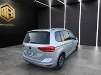 Usado VW Touran Advance 122 CV (89 kW) 2023 Gris plata metalizado Monovolumen