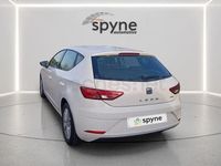Usado Seat Leon Style 110 CV (80 kW) 2018 Blanco Berlina
