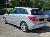 Usado Mercedes B180 109 CV (80 kW) 2012 Gris / plata Monovolumen