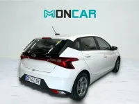 Usado Hyundai i20 100 CV (73 kW) 2021 Blanco Utilitario
