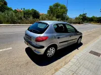 Usado Peugeot 206 110 CV (80 kW) 2001 Gris / plata Berlina