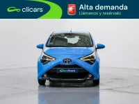 Usado Toyota Aygo X-play 72 CV (52 kW) 2019 Azul Utilitario