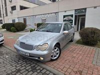 Usado Mercedes C240 Avantgarde 170 CV (125 kW) 2002 Gris / plata Berlina