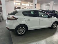 Usado Renault Mégane III LIMITED 110 CV (80 kW) 2015 Blanco Utilitario