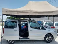 Usado Peugeot Partner Tepee Active 100 CV (73 kW) 2016 Gris / plata Monovolumen
