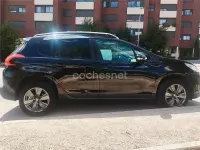 Usado Peugeot 2008 Allure 120 CV (88 kW) 2014 Negro SUV