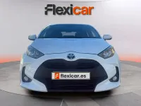 Usado Toyota Yaris Hybrid Business Edition 116 CV (85 kW) 2022 Blanco Berlina