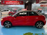 Usado Audi A1 Attraction 122 CV (89 kW) 2011 Rojo Utilitario