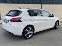 Usado Peugeot 308 Allure 120 CV (88 kW) 2017 Blanco Utilitario