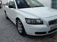 Usado Volvo S40 Kinetic 110 CV (80 kW) 2005 Blanco Berlina