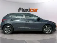 Usado Hyundai i20 101 CV (74 kW) 2021 Gris Utilitario