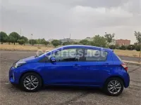 Usado Toyota Yaris Active 111 CV (81 kW) 2018 Azul Berlina