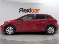 Usado Seat Ibiza Reference 75 CV (55 kW) 2018 Granate Utilitario
