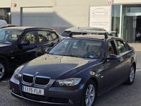 Usado BMW 318 122 HP (89 kW) 2007 Cinzento Sedan