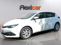 Usado Toyota Auris Active 116 CV (85 kW) 2018 Blanco Berlina