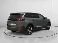 Usado Peugeot 5008 Allure 130 CV (95 kW) 2022 Gris SUV