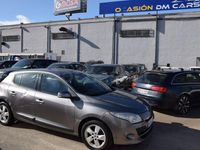 Usado Renault Mégane Dynamique 105 CV (77 kW) 2009 Gris / plata Berlina