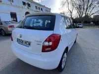 Usado Skoda Fabia Ambition 90 CV (66 kW) 2011 Blanco Utilitario