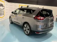 Usado Renault Scénic Bose Edition 129 CV (94 kW) 2017 Gris Monovolumen