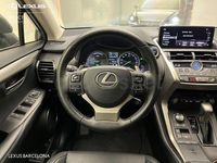 Usado Lexus NX300h Executive Line 197 CV (144 kW) 2019 Gris / plata SUV