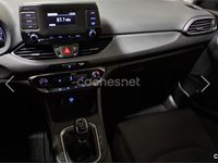Usado Hyundai i30 110 CV (80 kW) 2022 Blanco Berlina