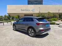 Usado Audi Q4 e-tron Advanced Plus 150 kW (204 CV) 2022 Gris SUV