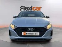 Usado Hyundai i20 84 CV (61 kW) 2022 Gris Utilitario