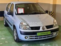 Usado Renault Clio II Authentique 80 CV (58 kW) 2003 Gris / plata Berlina