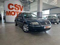 Usado VW Passat Highline 130 CV (95 kW) 2004 Gris Berlina