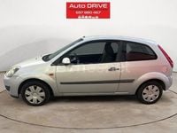Usado Ford Fiesta Titanium 90 CV (66 kW) 2008 Gris / plata Utilitario