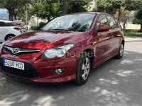 Usado Hyundai i30 Classic 90 HP (66 kW) 2011 Vermelho Sedan