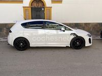 Usado Seat Leon Sport 105 CV (77 kW) 2008 Blanco Berlina