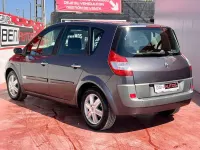 Usado Renault Scenic E-Tech Exception 120 CV (88 kW) 2005 Gris Monovolumen