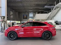 Usado Porsche Cayenne Black Edition 470 CV (345 kW) 2026 Rojo SUV
