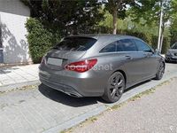 Usado Mercedes CLA200 Shooting Brake 136 CV (100 kW) 2017 Gris / plata Familiar