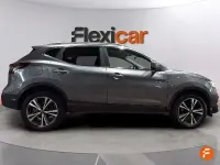 Usado Nissan Qashqai Acenta 140 CV (102 kW) 2020 Gris SUV