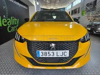 Usado Peugeot 208 GT-line 100 CV (73 kW) 2020 Amarillo Utilitario
