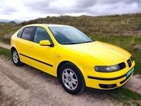 Usado Seat Leon Sport 105 CV (77 kW) 2001 Amarillo Utilitario