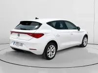 Usado Seat Leon Style 130 CV (95 kW) 2022 Blanco Berlina