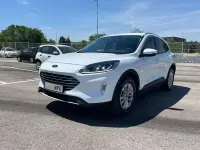 Usado Ford Kuga Titanium 225 CV (165 kW) 2024 Blanco SUV