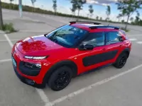 Usado Citroën C4 Feel 82 CV (60 kW) 2016 Rojo Berlina
