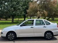 Usado Seat Cordoba 75 CV (55 kW) 2002 Gris / plata Berlina
