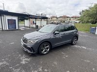 Usado VW Tiguan R-line 150 CV (110 kW) 2022 Gris / plata SUV