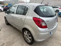 Usado Opel Corsa Essentia 70 CV (51 kW) 2006 Gris / plata Utilitario
