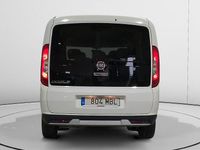 Usado Fiat Doblò Trekking 120 CV (88 kW) 2022 Blanco Monovolumen