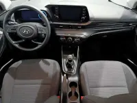 Usado Hyundai i20 100 CV (73 kW) 2023 Gris/plata Utilitario