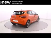 Usado Renault Clio V LIMITED 91 CV (66 kW) 2021 Naranja Utilitario